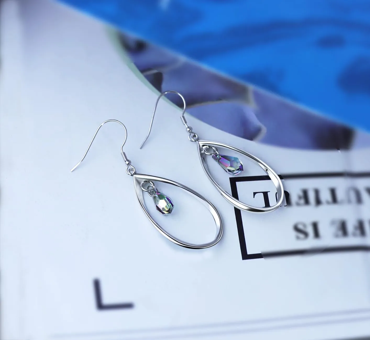 18K Gold-Plated 925 Sterling Silver Swarovski Crystal Twist Leaf Fashion Dangle Earrings for Women