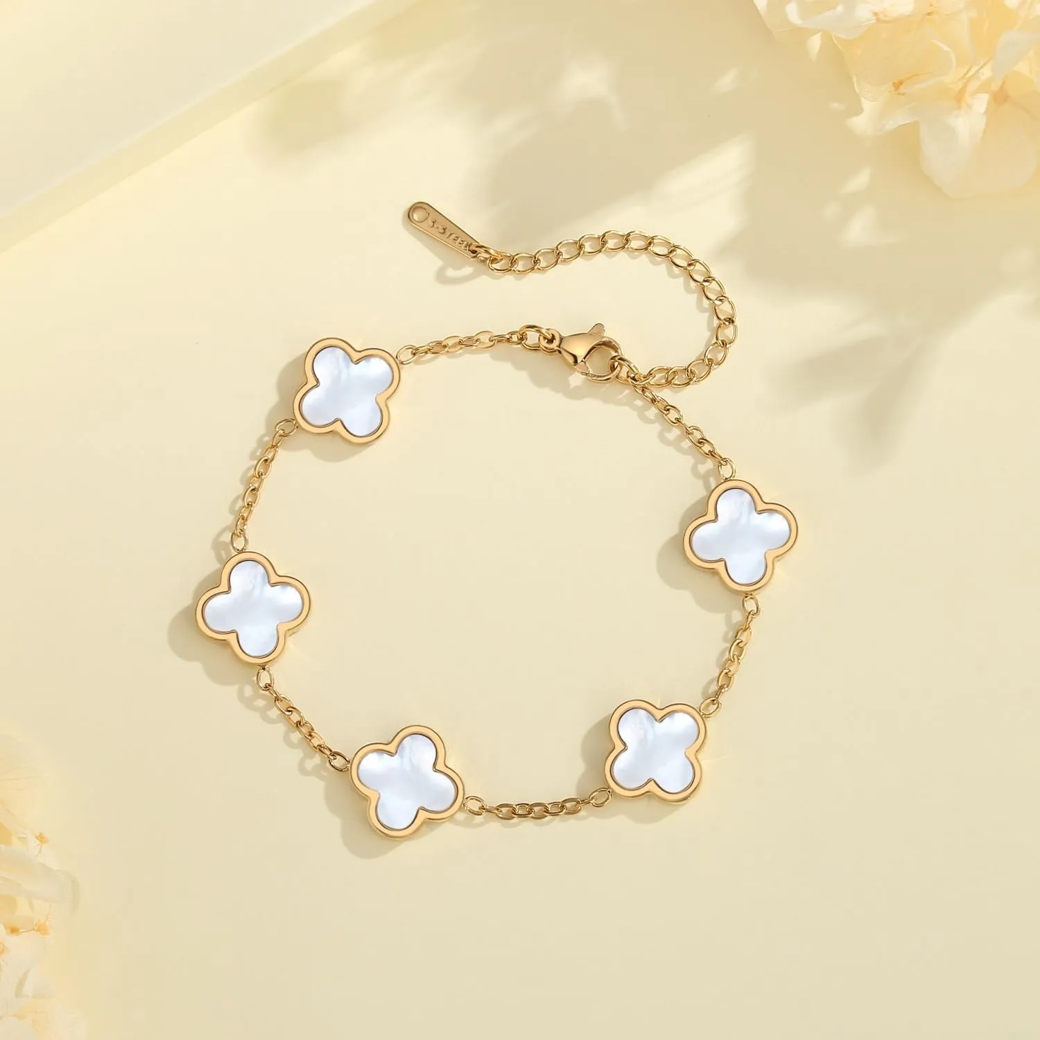 18K Gold Plated Clover Bracelet Set for Women White/Black/Gold/Silver/Green/Pink Adjustable Link Double-Sided Lucky Bracelets Trendy Bracelets Set Jewelry Gifts for Women Men