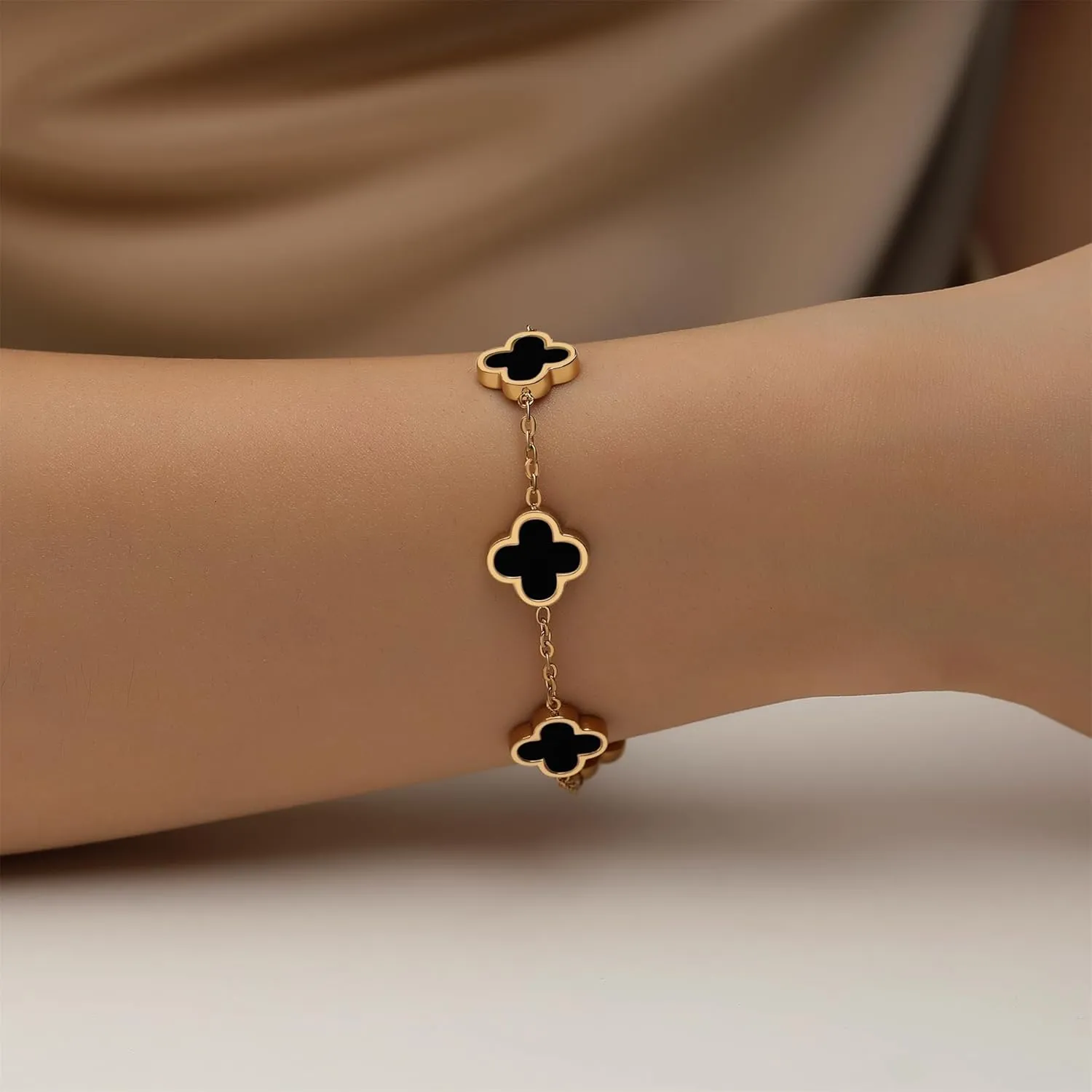 18K Gold Plated Clover Bracelet Set for Women White/Black/Gold/Silver/Green/Pink Adjustable Link Double-Sided Lucky Bracelets Trendy Bracelets Set Jewelry Gifts for Women Men