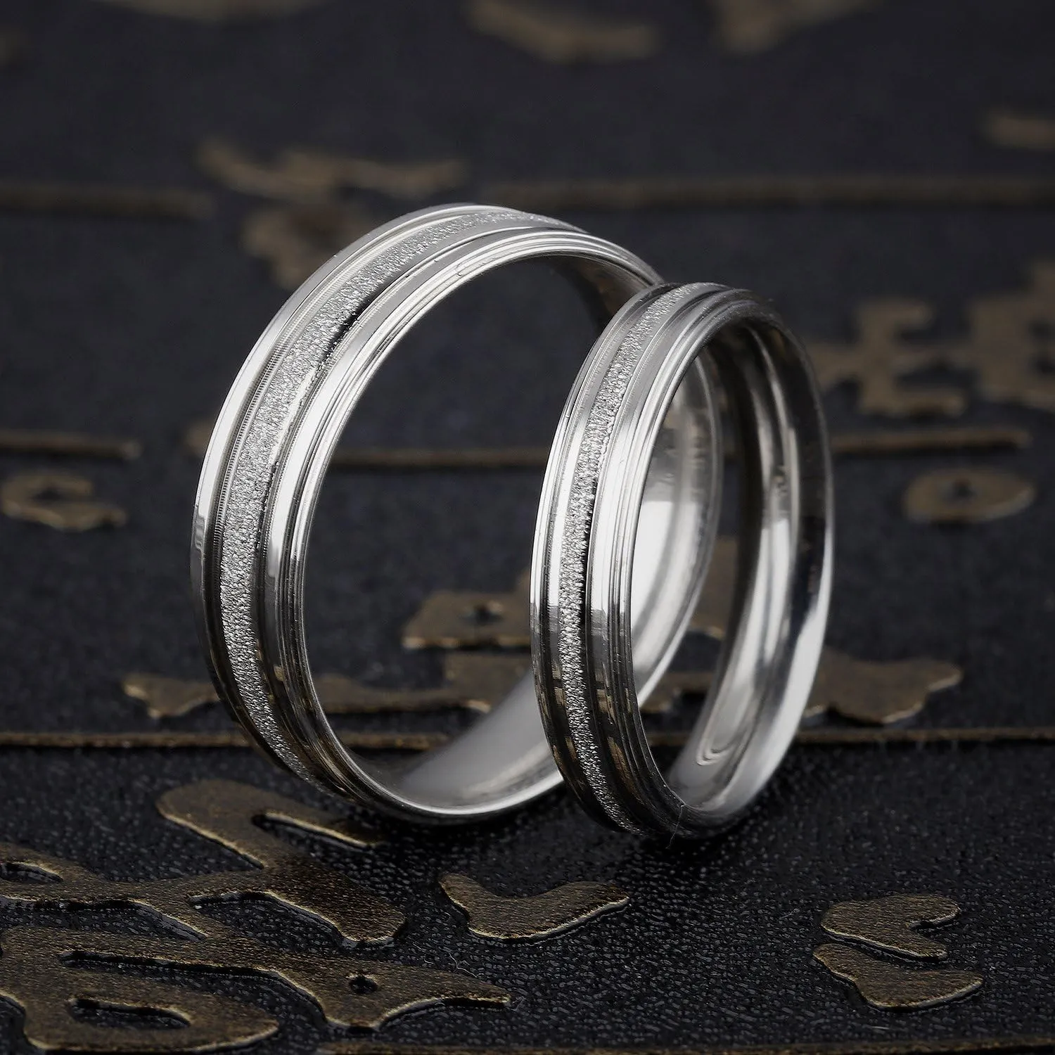 2pcs His and Hers Matching Couple Rings Set Frosted Surface Stainless Steel Silver Wedding Band