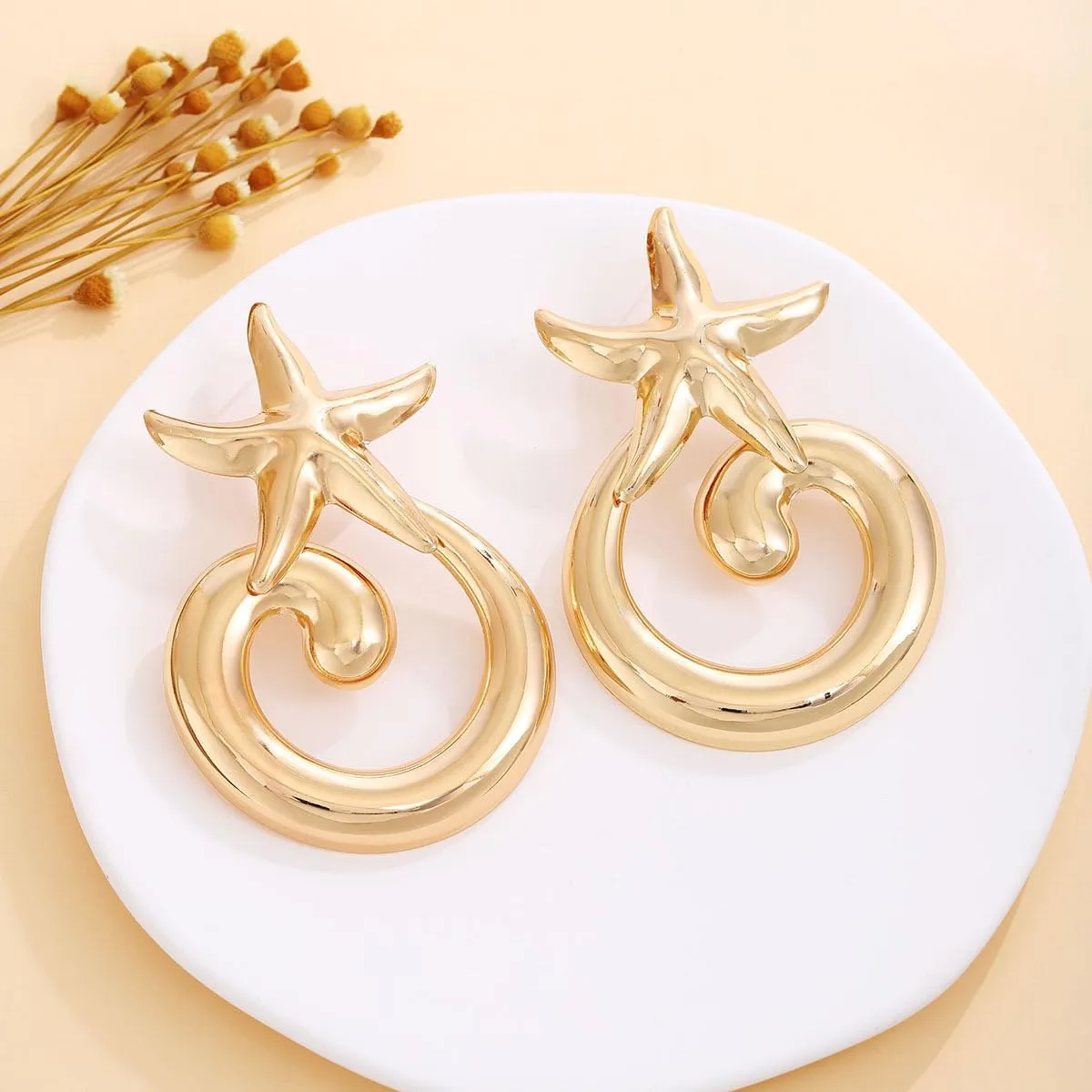 Chunky Gold Statement Earrings for Women,Large Spiral Earring Trendy Gold Starfish Spiral Drop Earring Fashion Statement Earrings Jewelry