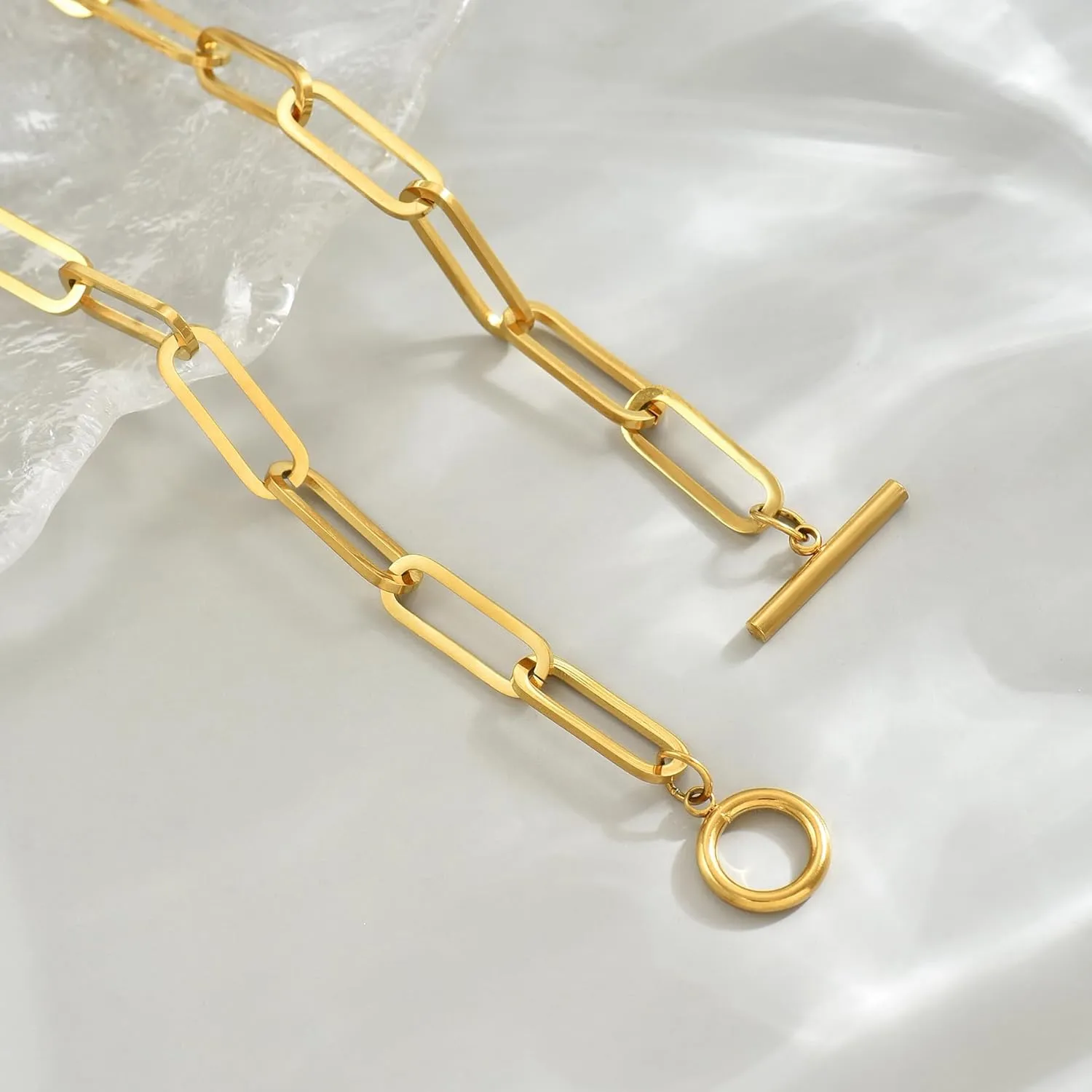 Chunky Toggle Necklace for Women 18K Gold Plated Vintage Paperclip Figaro Link Chain Necklaces Dainty Paper Clip Toggle Necklace for Jewelry Gift