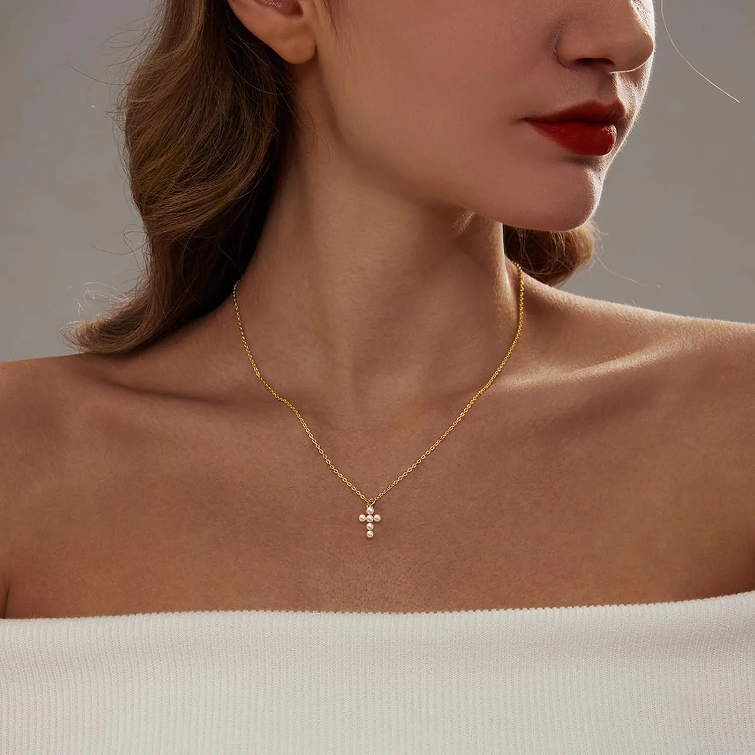 Cross Necklace for Women, Dainty 18K Gold Plated Small Cross Pendant Necklace Simple Gold Cross Necklaces for Women Trendy Gold Jewelry for Women Gift