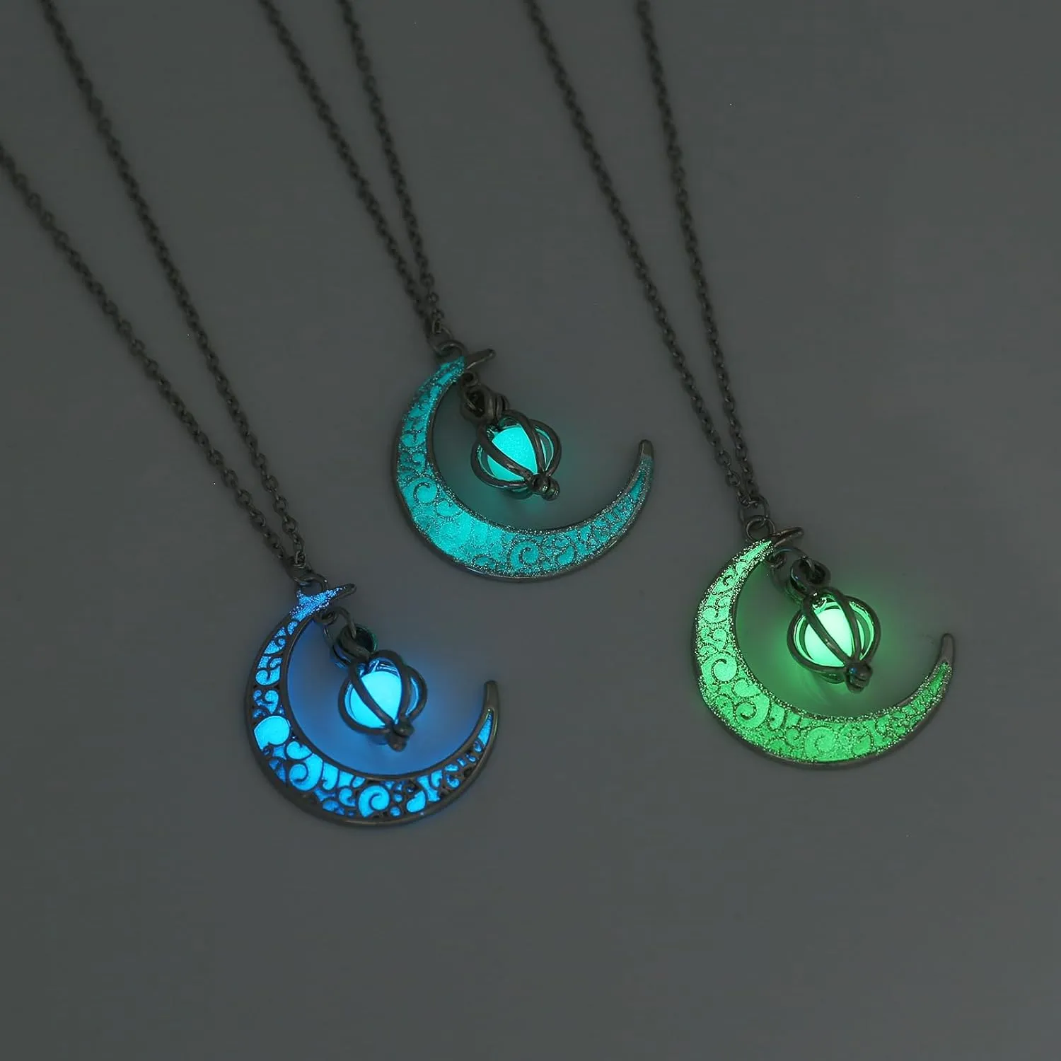 EEQQBZ Glowing crescent moon fairy necklace for women or men - Enchanting luminous moon charm - Moon magical glow jewelry in the dark necklaces