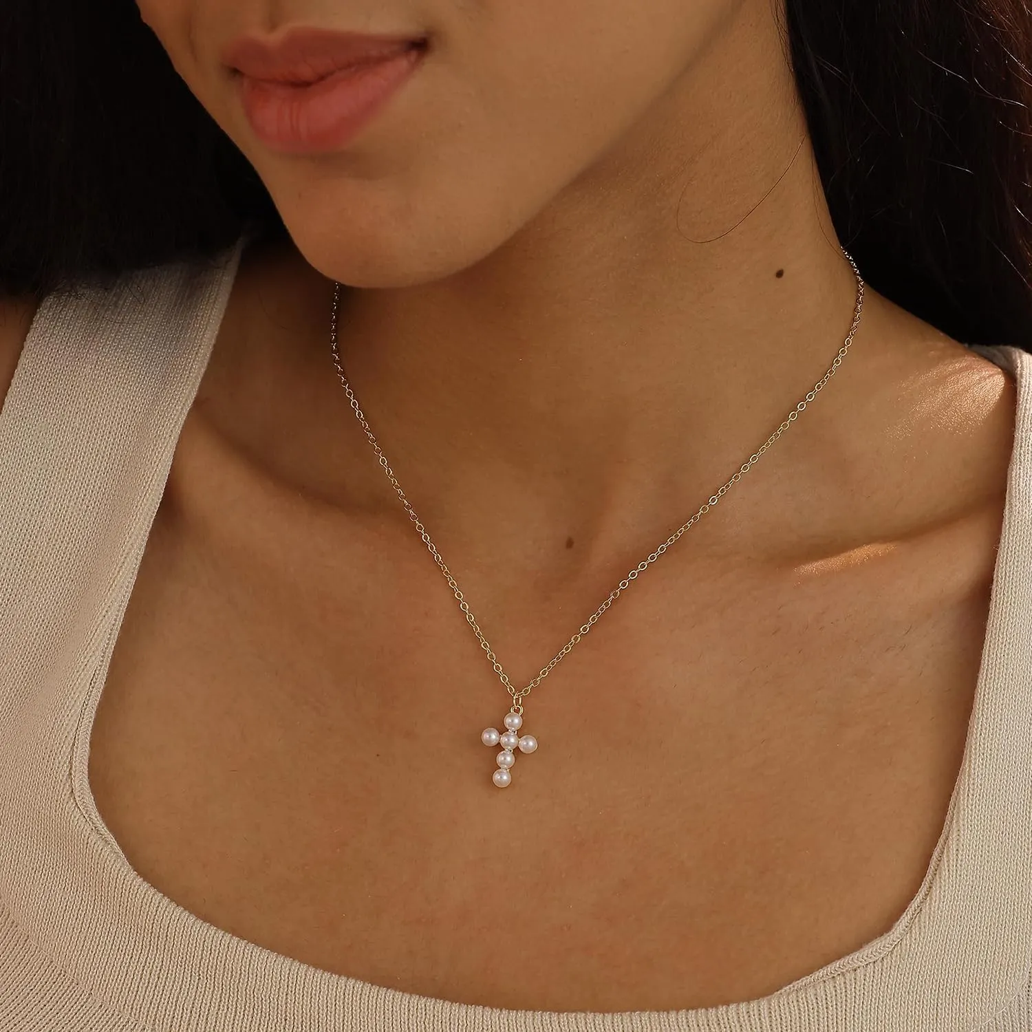 Ewrkbr Gold Pearl Necklaces for Women - 14K Gold Plated Dainty CZ Pearl Choker Necklace for Trendy Formal Wedding Occasions