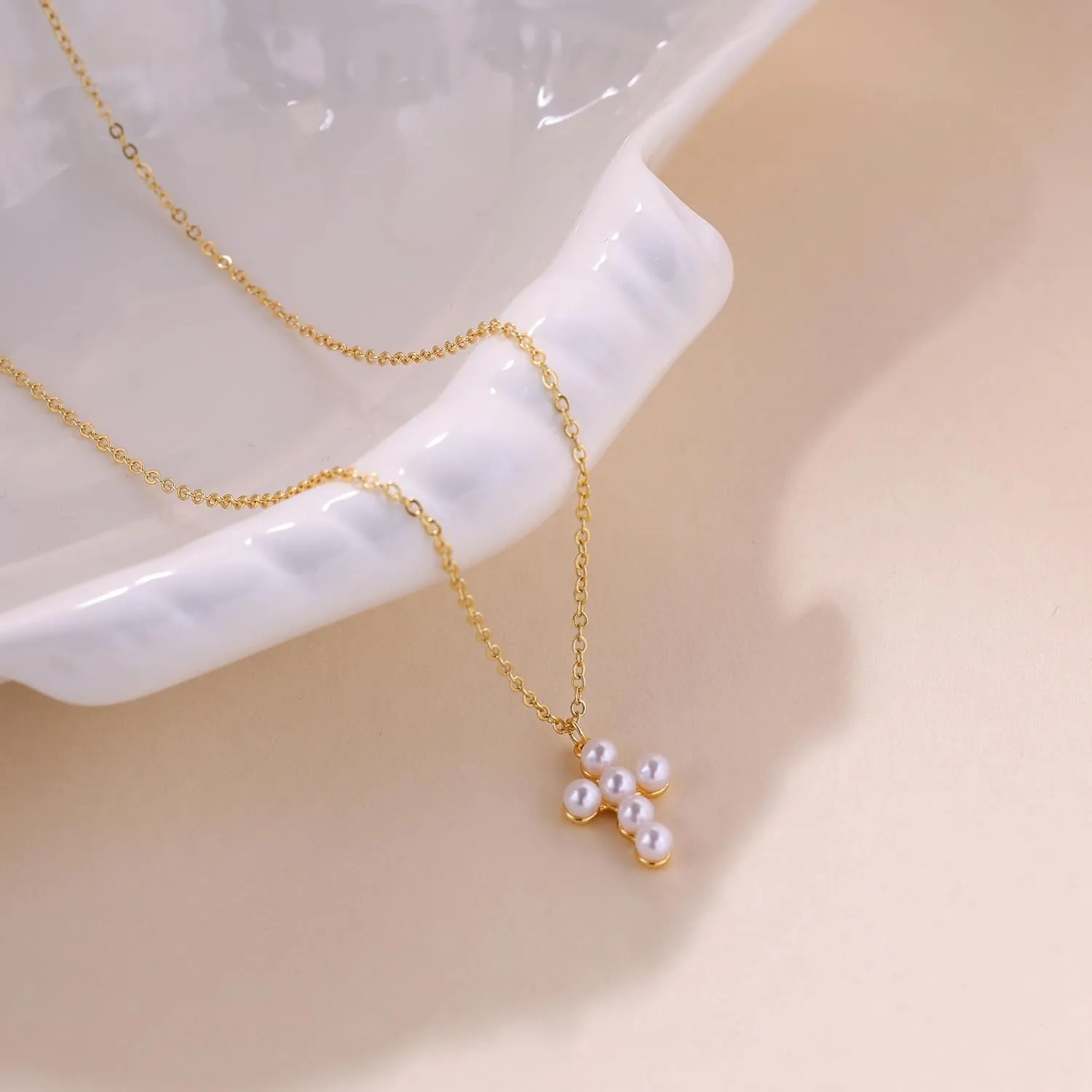 Ewrkbr Gold Pearl Necklaces for Women - 14K Gold Plated Dainty CZ Pearl Choker Necklace for Trendy Formal Wedding Occasions