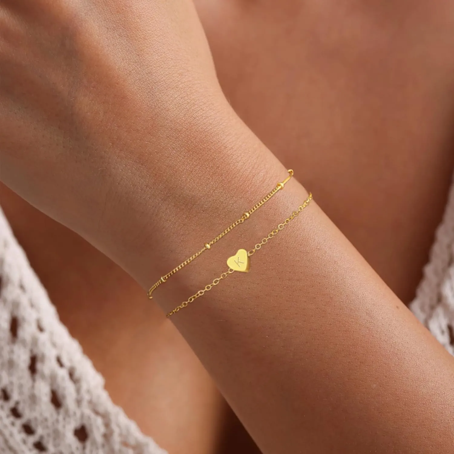 Gold Initial Bracelets for Women Teen Girls, 18K Gold Plated Letter A-Z Initial Bracelet Heart Bracelet Dainty Gold Bracelet for Women Teen Girl Gift Trendy Stuff Jewelry
