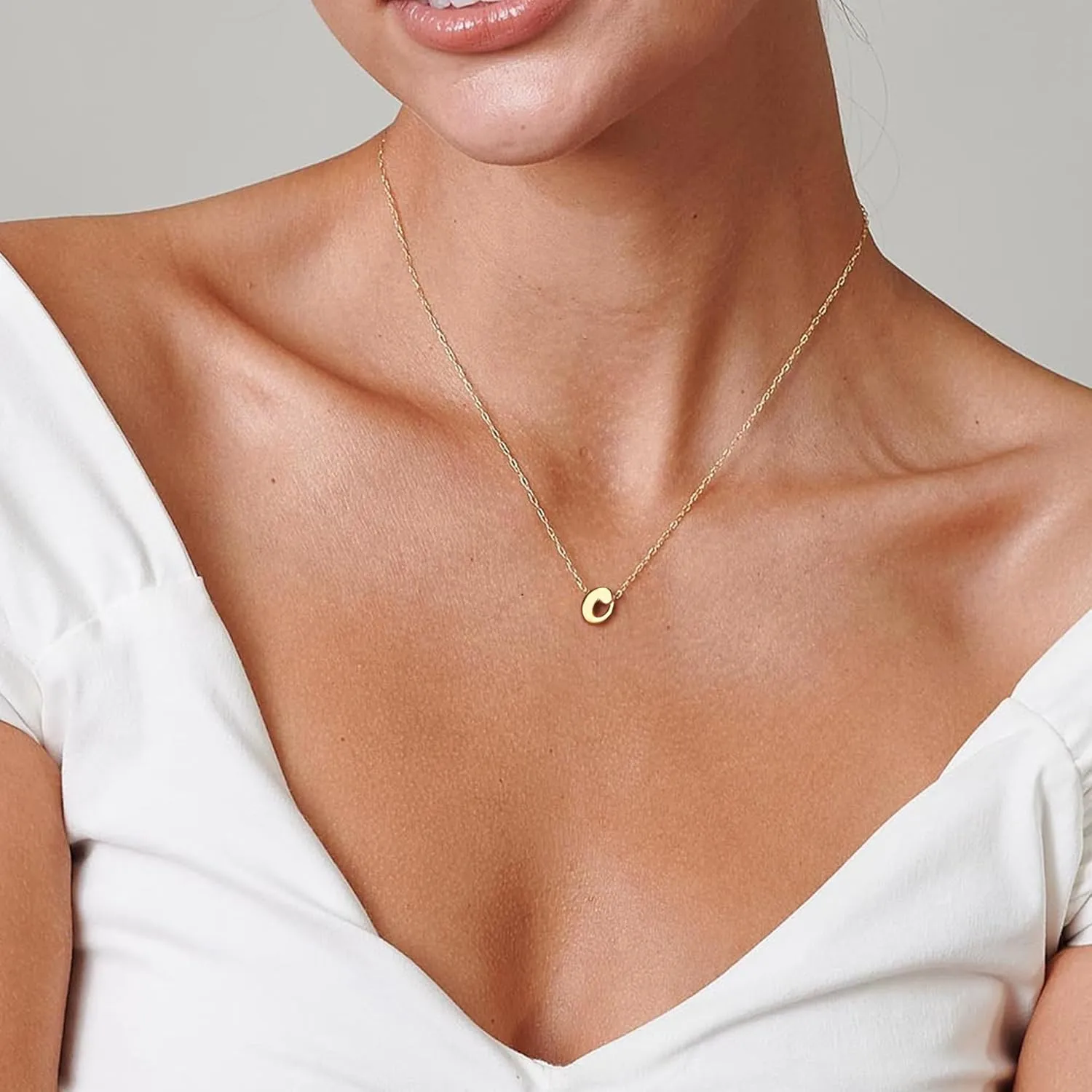 Gold Necklace for Women - 18K Gold Filled Initial Necklace Dainty Gold Initial Necklace Tiny A - Z Pendant Necklace Cute Initial Letter Necklace Gold Jewelry Necklace for Women