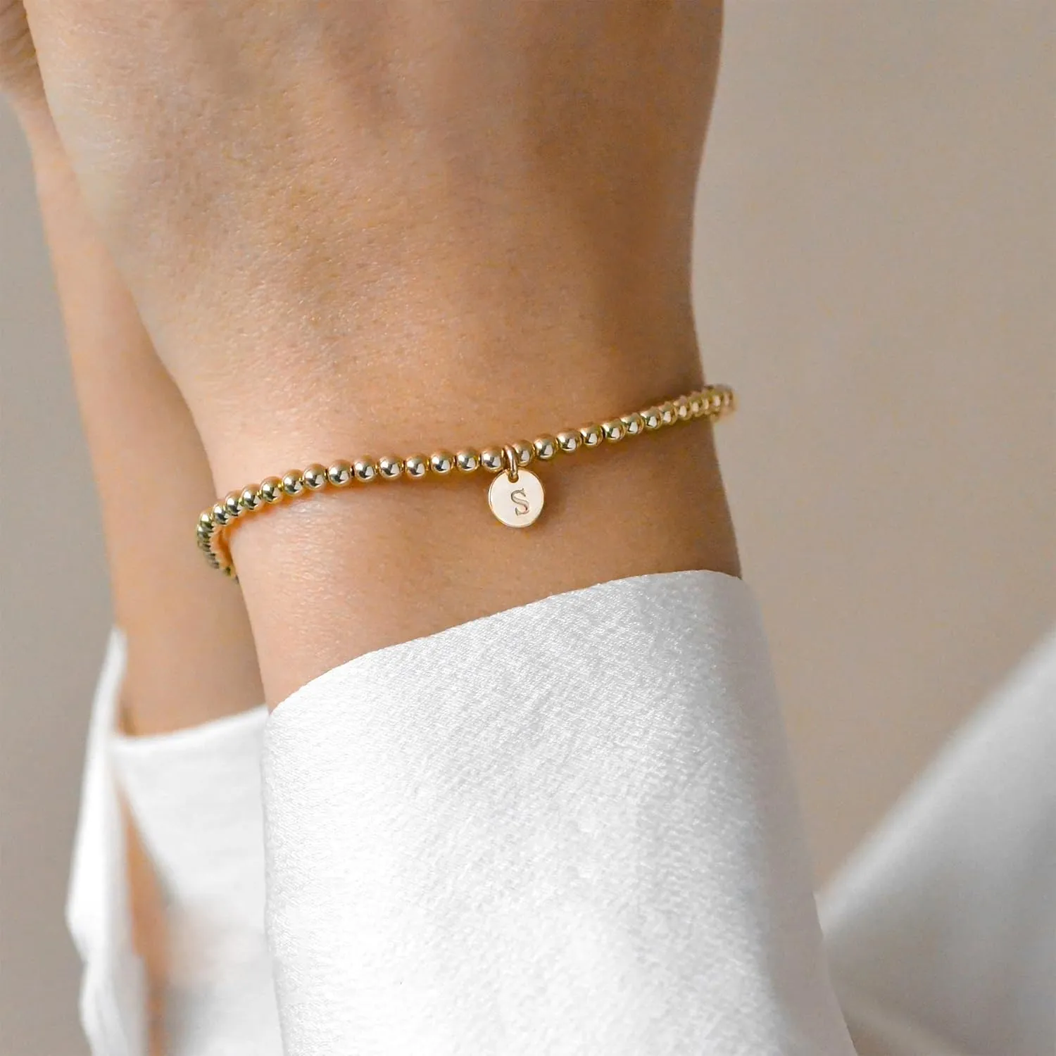 Initial Bracelet for Women Teen Girls - 18K Gold Plated Cute Beaded Initial Bracelet for Women Girls Gifts Charm Disc Bracelet Dainty Gold Bracelet for Women Trendy Gold Jewelry