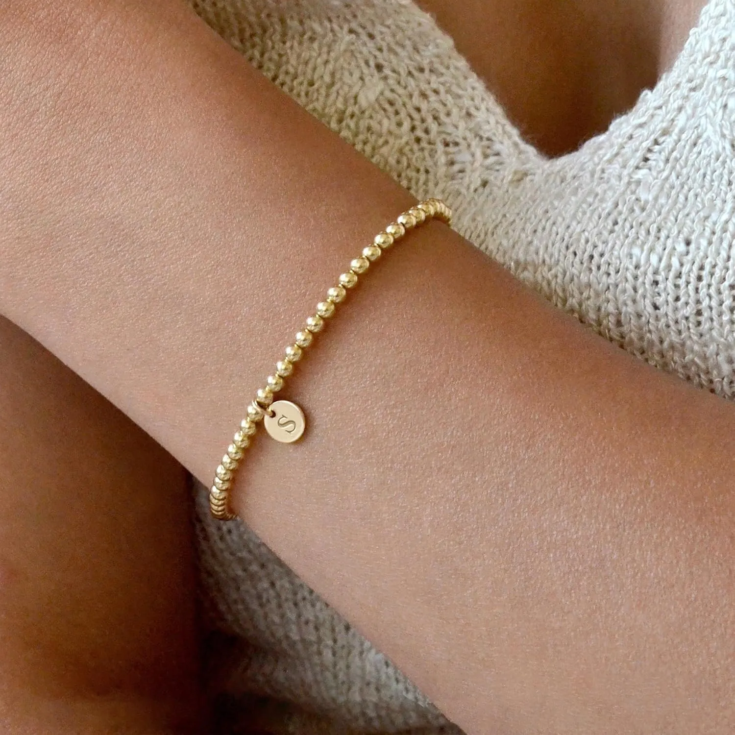 Initial Bracelet for Women Teen Girls - 18K Gold Plated Cute Beaded Initial Bracelet for Women Girls Gifts Charm Disc Bracelet Dainty Gold Bracelet for Women Trendy Gold Jewelry
