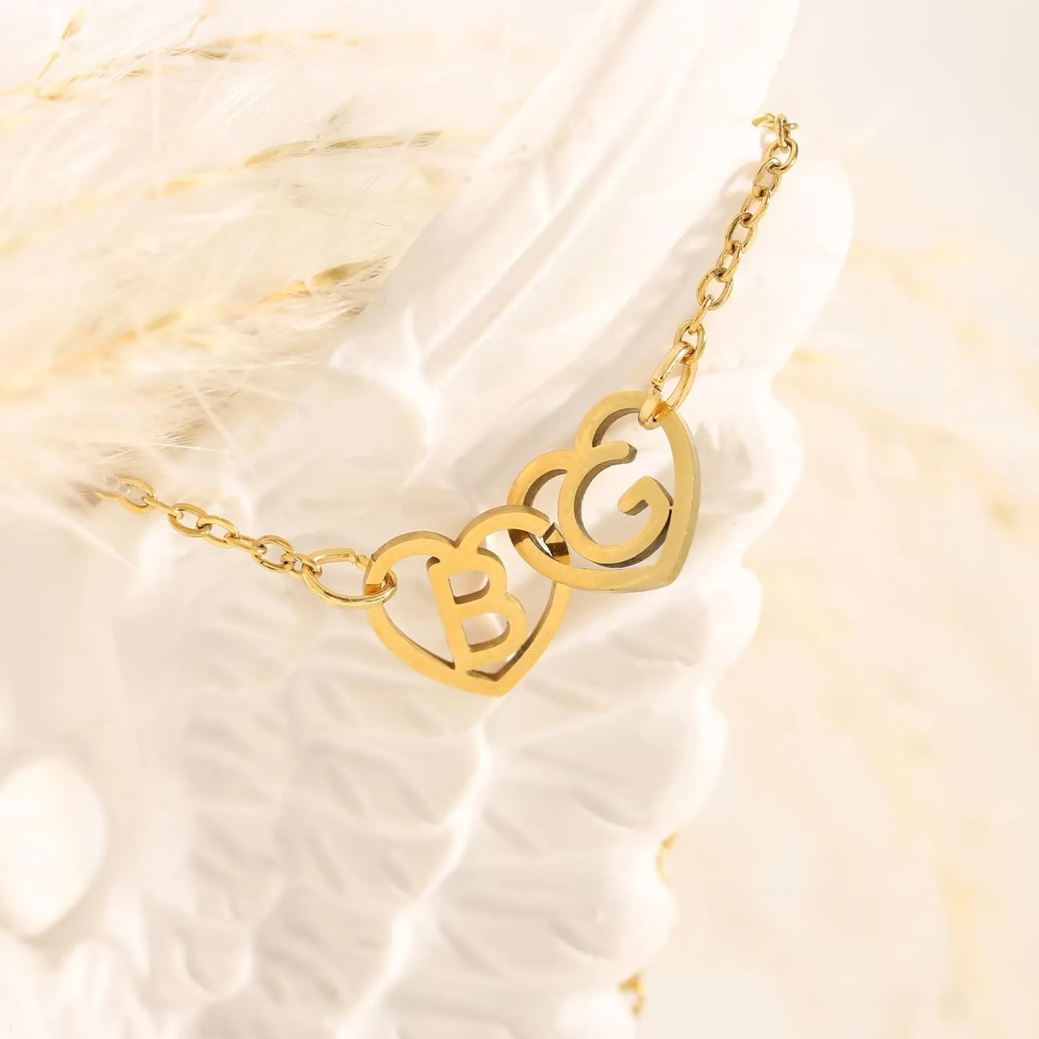 Initial Necklace for Women - 14K Gold Plated Heart Initial Necklace Letter Tiny A-Z Pendant Dainty Heart Initial Necklace Trendy Cute Initial Necklace Gold Jewelry for Women Gifts