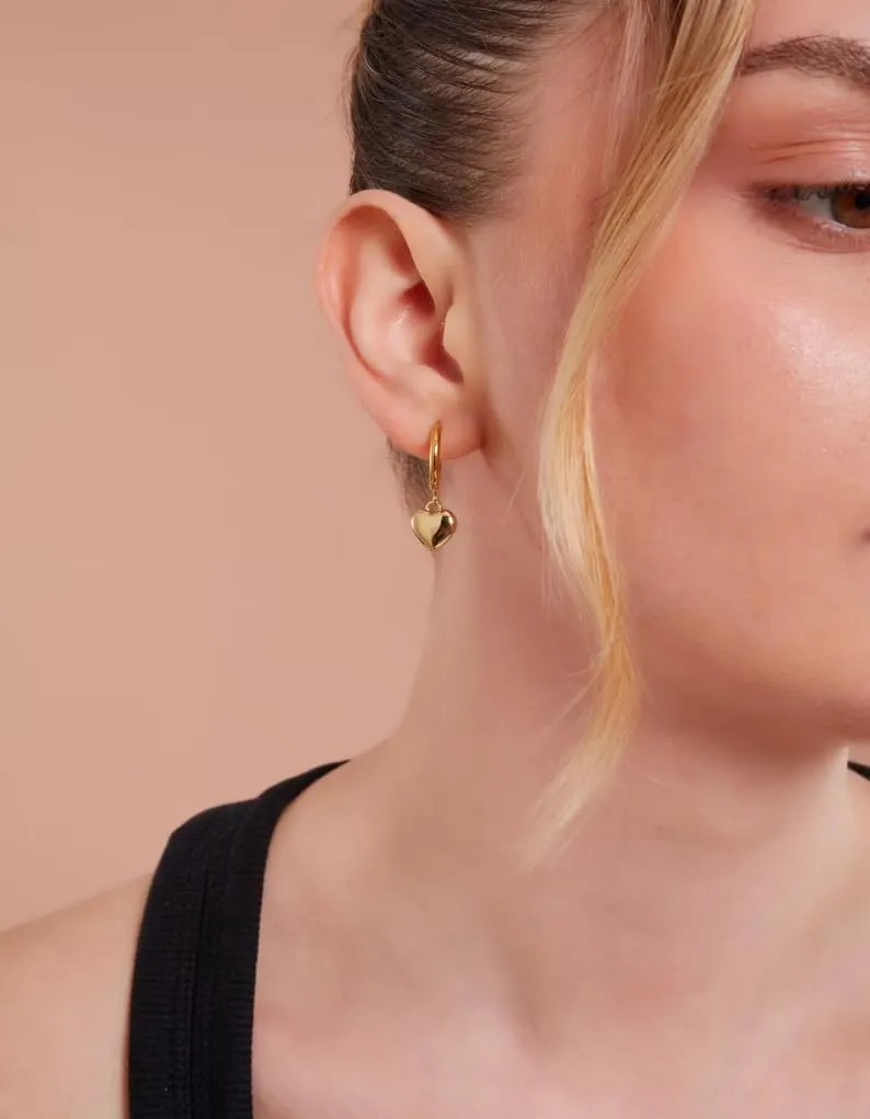 JINEAR Gold Dangle Earrings for Women, 18K Gold Filled Dainty Tiny Heart Drop Dangle Earrings Cute Small Huggie Hoop Earrings Fashion Jewelry Gift