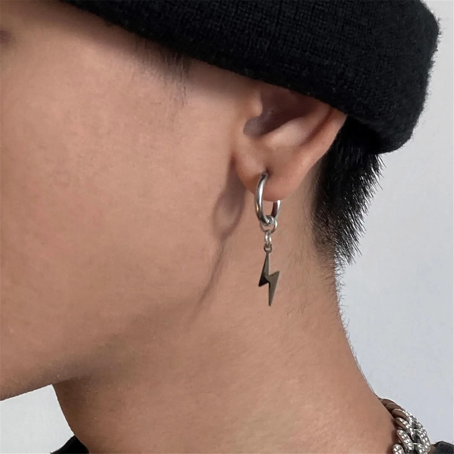 Lightning Bolt Small Huggie Hoop Earrings Stainless Steel Punk Personalized Black Flash Thunder Dangle Drop Earrings for Unisex Men Women Minimalist Goth Hip Hop 80s Party Fashion Jewelry Gifts