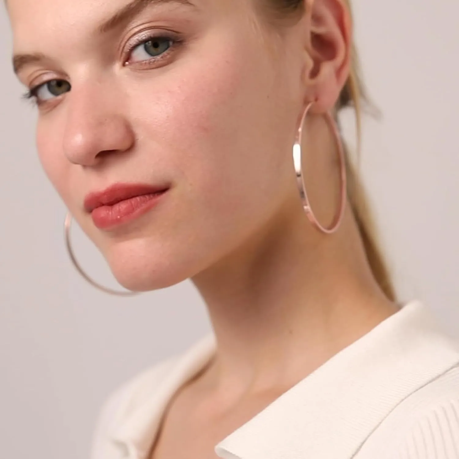 LOUMILEO Sterling Silver Hoop Earrings Large Silver Hoop Earrings for Women Lightweight Big Hoops Earring Hypoallergenic Thin Hoops Earring for Women 30/40/50/60/65/70MM