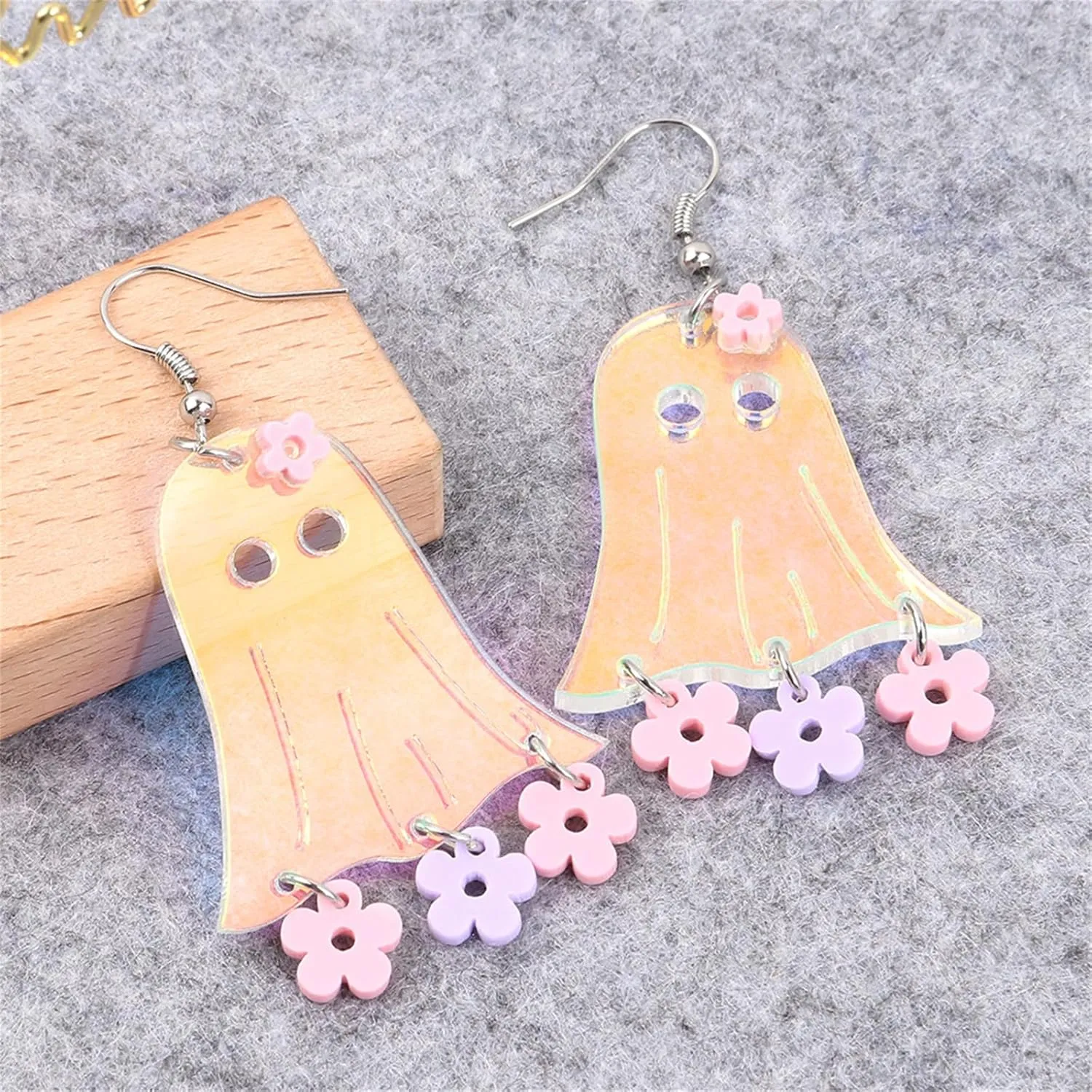 MALOYANVE Heart Ghost Earrings Acrylic Funny Cute Transparent Handmade Pink Heart Specter Lightweight Dangle Drop Earring Halloween Costume Cosplay Party Jewelry for Women