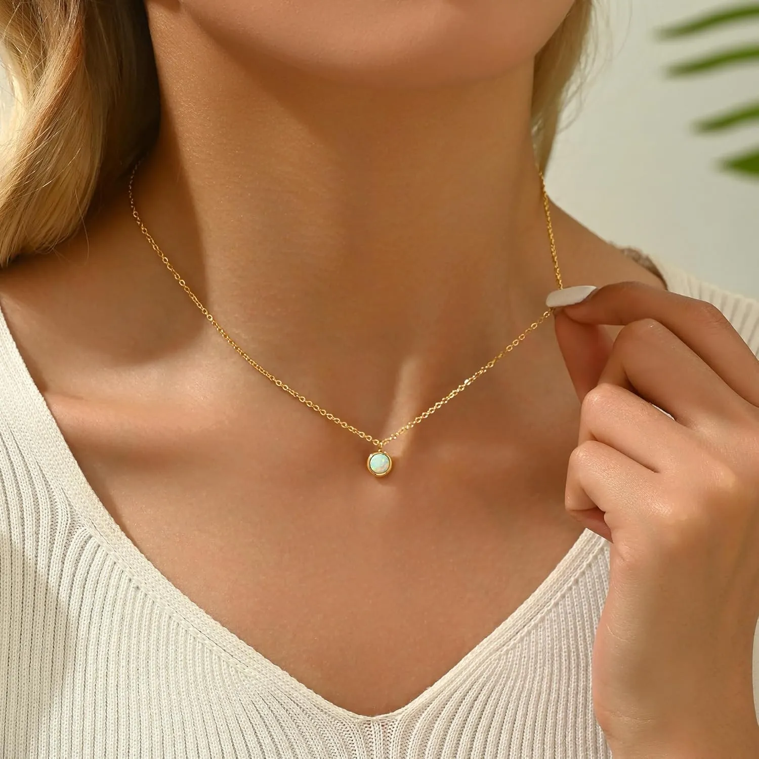 Opal Necklaces for Women Dainty 18K Gold Plated Created Opal Pendant Necklace Simple Round Opal Jewelry Gift