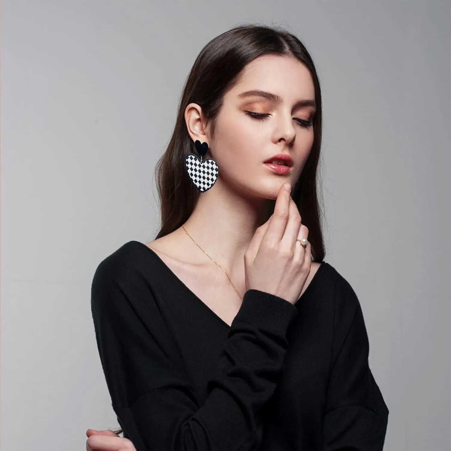QUPENGXU Fashion Double Hearts Drop Dangle Earrings Simplicity Relief Color Contrast Earrings For Women