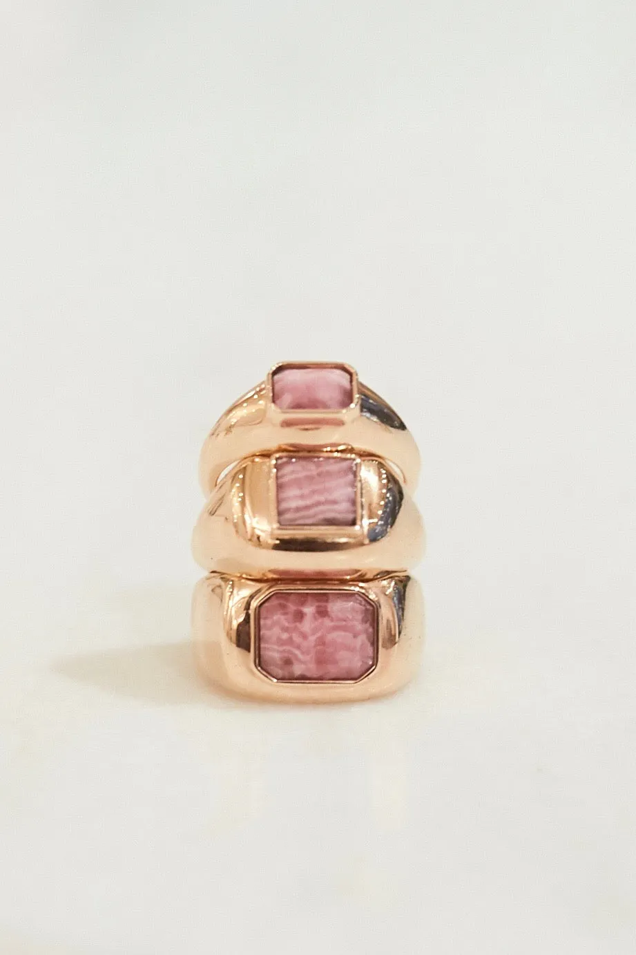 Small Ring in 18K Rose Gold & Pink Marble Stone