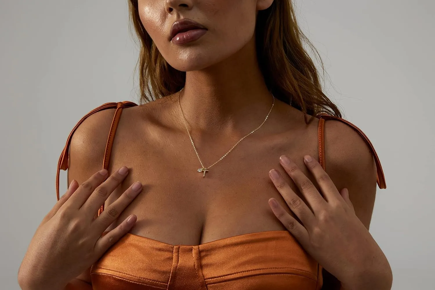 VIROMY Gold Cross Necklace for Women 14K Gold Plated Cute Sidways Cross Pendant Choker Necklaces Simple Trendy Everyday Jewelry for Women