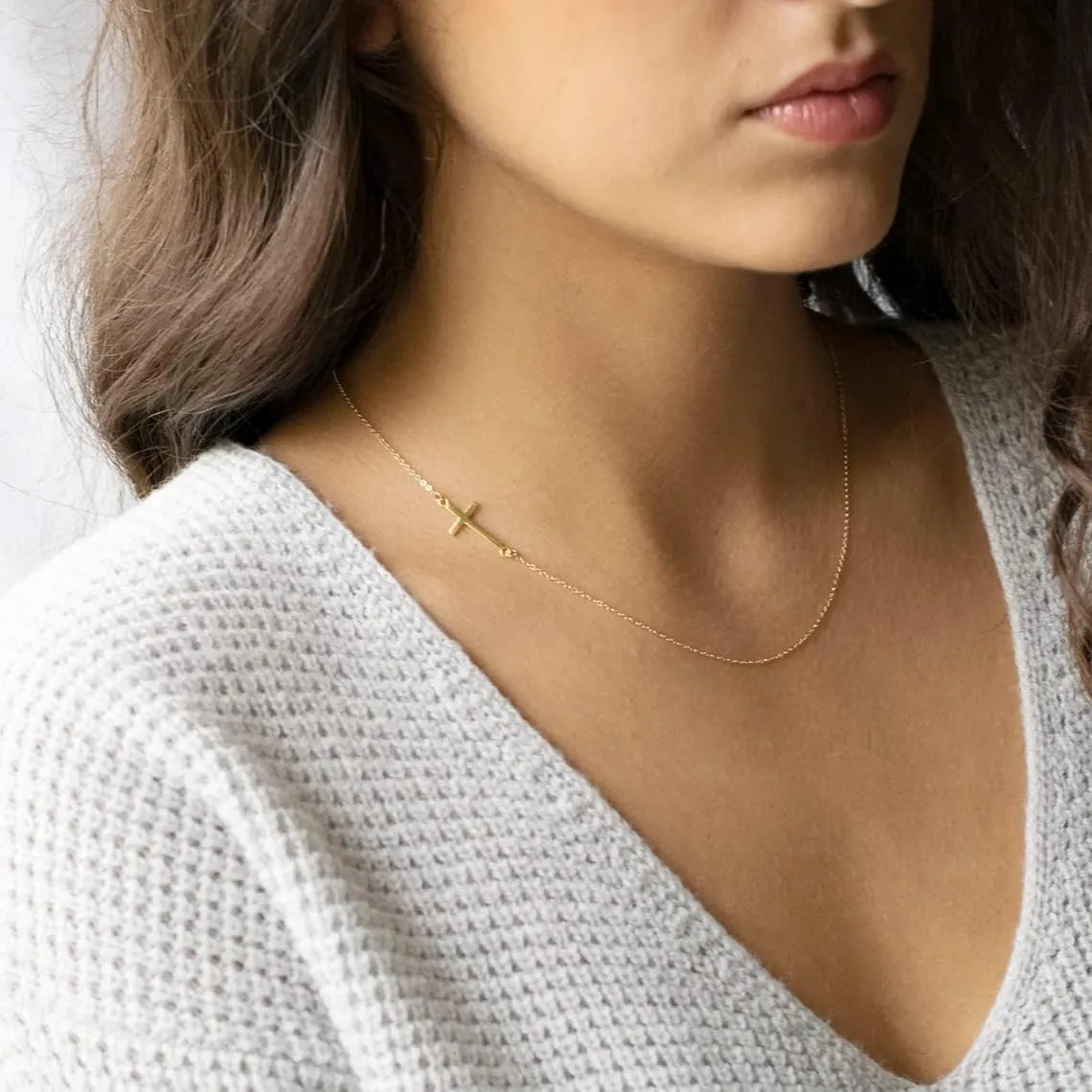 VIROMY Gold Cross Necklace for Women 14K Gold Plated Cute Sidways Cross Pendant Choker Necklaces Simple Trendy Everyday Jewelry for Women