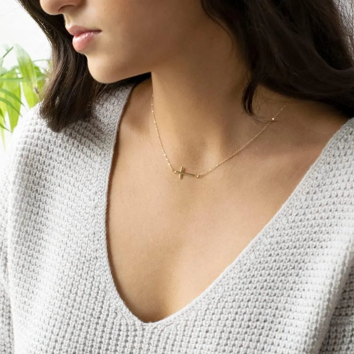 VIROMY Gold Cross Necklace for Women 14K Gold Plated Cute Sidways Cross Pendant Choker Necklaces Simple Trendy Everyday Jewelry for Women