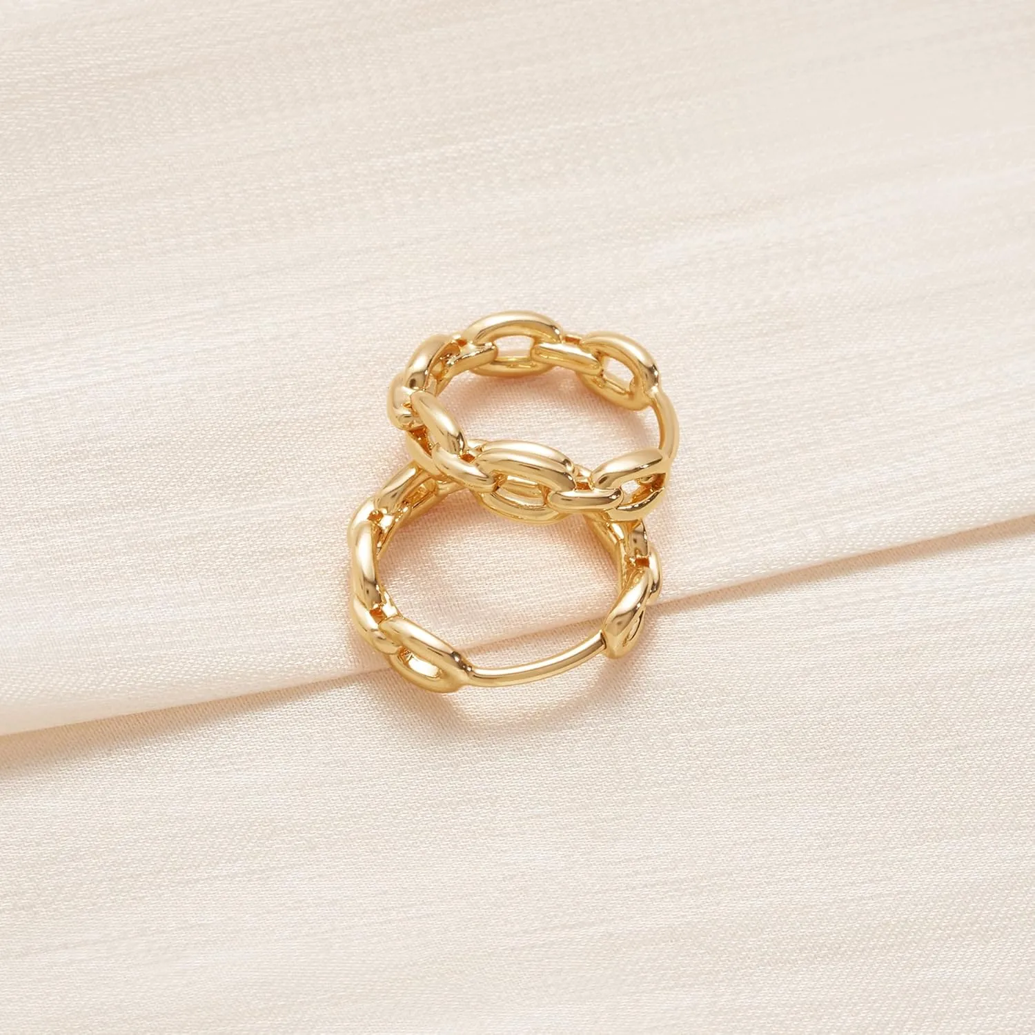 WEARON 14K Gold Plated Huggie Earrings for Women Personality Simplicity Twisted Chain Hoop Earrings Hypoallergenic Designer Ear Rings Fashion Jewelry Hollow Out Earrings