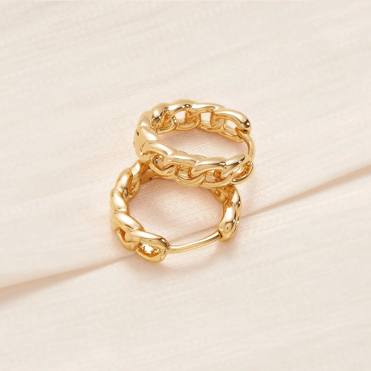 WEARON 14K Gold Plated Huggie Earrings for Women Personality Simplicity Twisted Chain Hoop Earrings Hypoallergenic Designer Ear Rings Fashion Jewelry Hollow Out Earrings