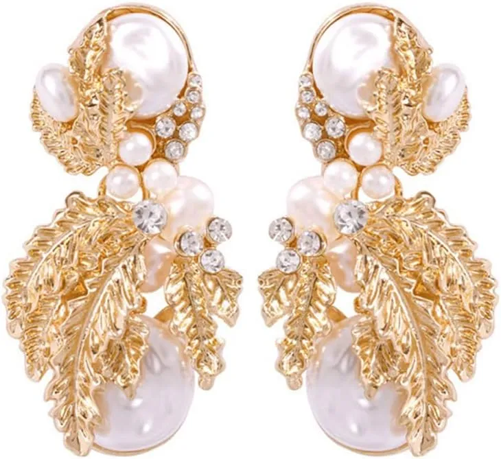 Wiwpar Pearl Drop Statement Earrings Gold Fashion Pearl Geometric Dangle Earrings Rhinestone Pearl Drop Stud Earrings for Women